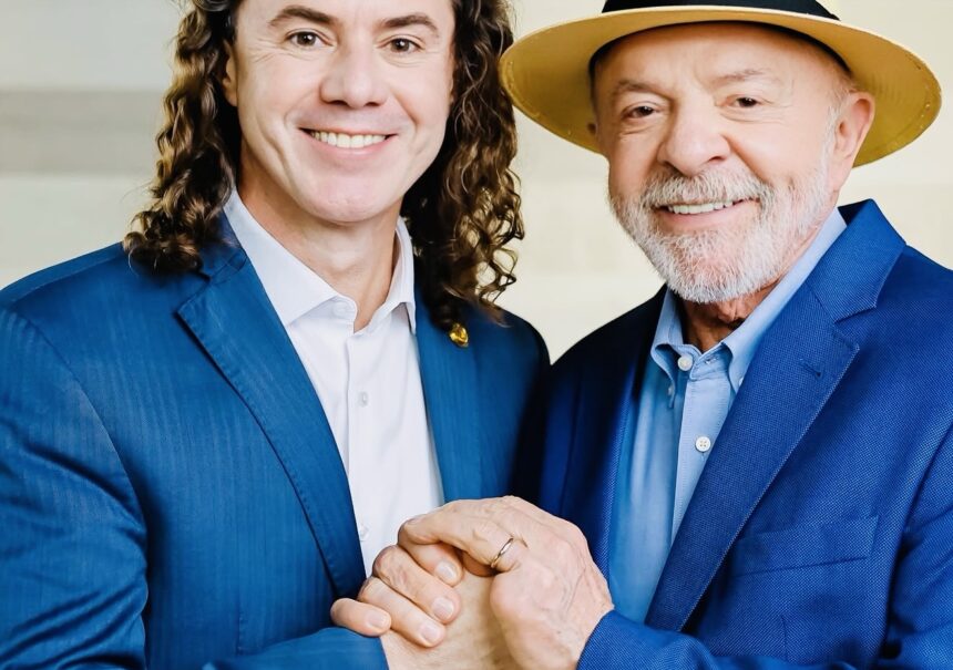 Veneziano posta foto com Lula, mas apoio do petista será apenas “afetivo”