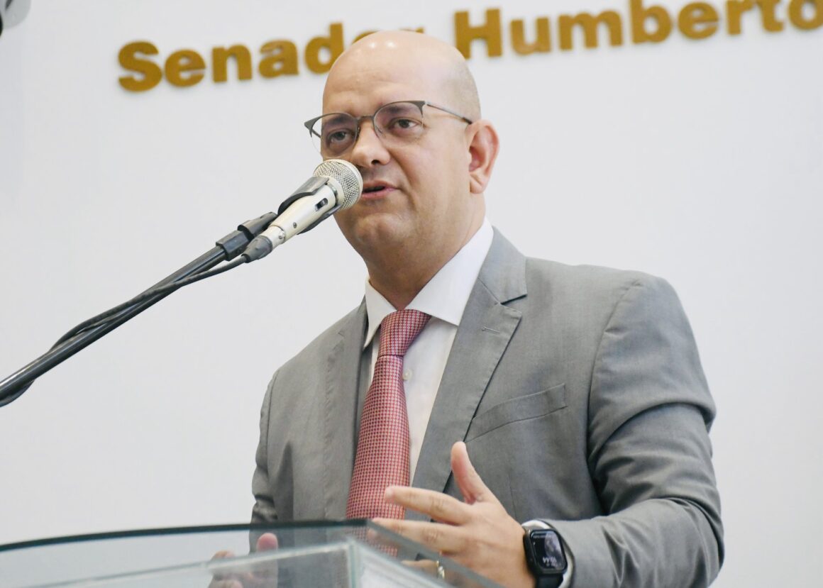 Leo Bezerra troca liderança na CMJP: sai Odon, entra Bruno Farias